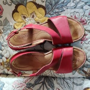 Born sandals, red size 7